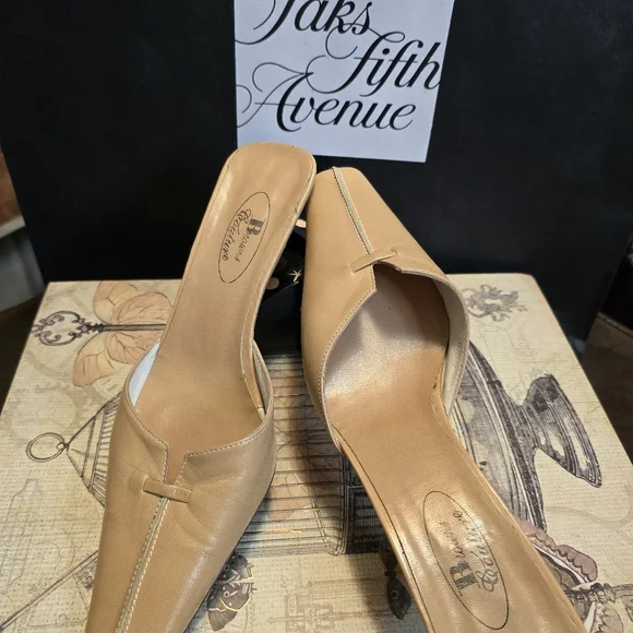 Mules - Picture 11 of 12